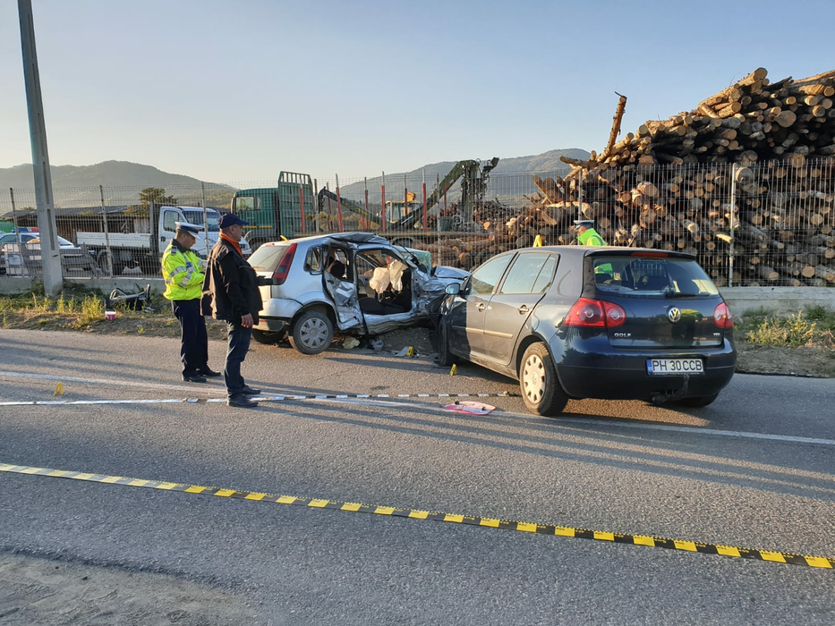 Accident în Prahova! Un mort și patru răniți după ce două mașini s-au lovit frontal