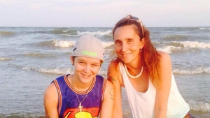 Ce scuză a inventat o mamă acuzată de incest! Femeia s-a căsătorit cu propria fiică