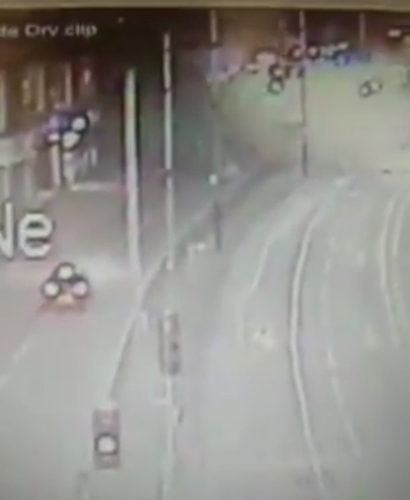 VIDEO / Momentul exploziei care a avut loc în Leicester, surprins de camerele de supraveghere. Vecinii eroi și-au riscat viața și au căutat printre moloz trupurile victimelor