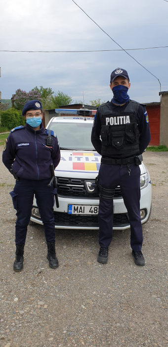 Doi polițiști din Mureș au salvat de la înec o femeie care a încercat să se sinucidă