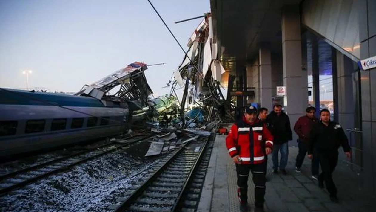 Accident feroviar în Turcia, cu patru morți și peste 40 de răniți