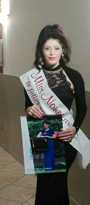O româncă, în Calendarul 2019 al celor mai Sexy Bunici din Italia. Cum arată Cătălina Mioara Georgescu în costumul de baie