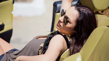 VIDEO Andra si-a lansat noul videoclip What About Us! Vezi ce sexy e in bratele altui barbat!