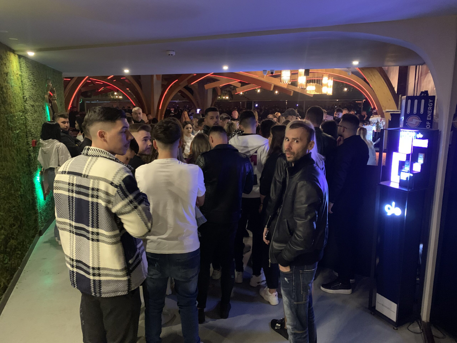 "Cartierul general" al petrecerii de 1 Mai de la Mamaia s-a mutat, de la Loft și Nuba, la Breeze (Foto: CANCAN.RO)