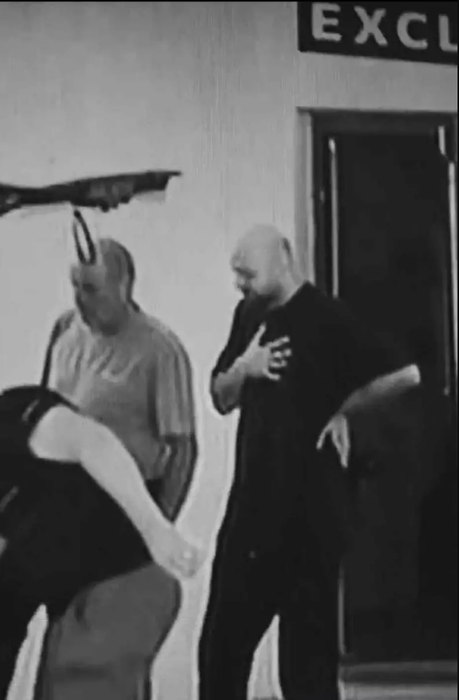 Imagini SFÂȘIETOARE cu soțul Teodorei. Cum a mers Alex Marcu spre locul în care soția lui își va găsi odihna