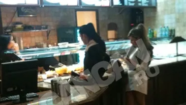 EXCLUSIV! Tonciu si Sanzi mananca noaptea de rup, prin malluri!