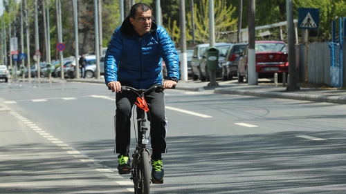 Ardiles din ”Las Fierbinţi” se pregăteşte pentru 1 Mai! Aşa se menţine în formă Mihai Mărgineanu