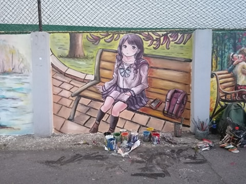 Desenele atrag atenția oricui se plimbă pe faleză
