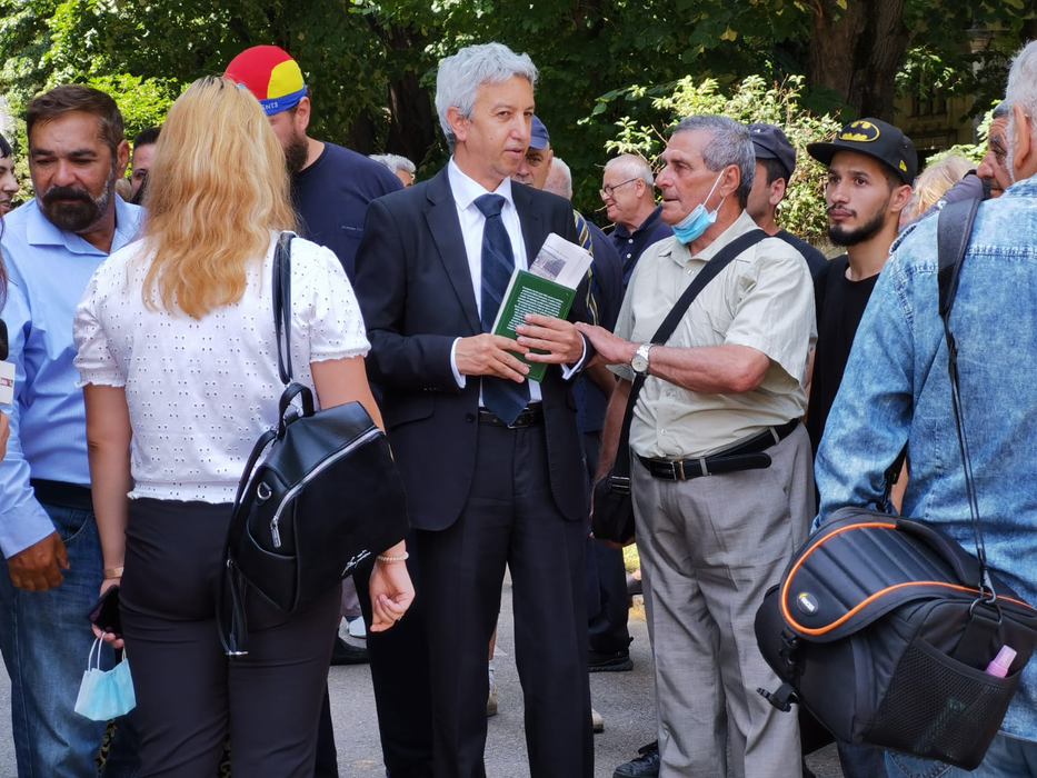 Dan Diaconescu a ieșit din lumina reflectoarelor, dar continuă pe linia afacerilor (Foto: CANCAN.RO)