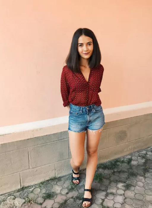 Ce s-a ales de Sabina, ”fetița cu bentiță tricoloră” care i-a făcut pe români să iasă în stradă