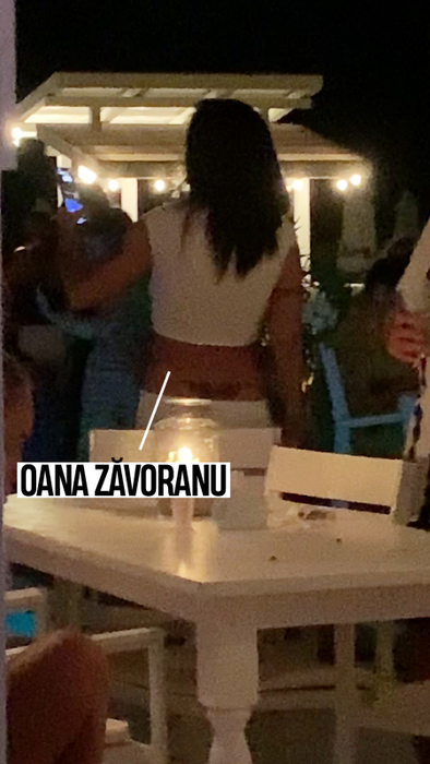 Oana Zăvoranu s-a distrat pe litoralul românesc