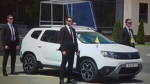 Papamobilul românesc va fi folosit sâmbătă la Miercurea Ciuc