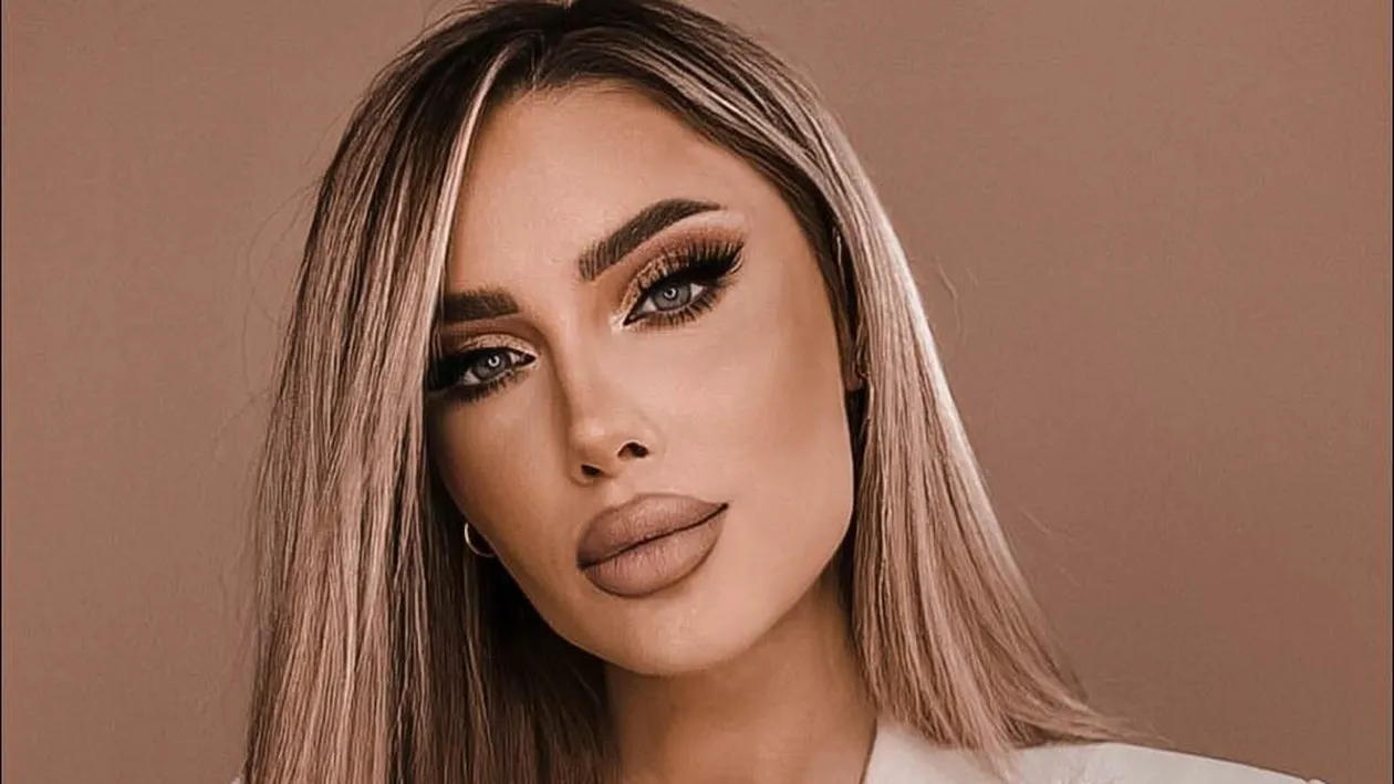 O recunoști? Cum arăta ispita Oana Monea înainte de intervențiile estetice