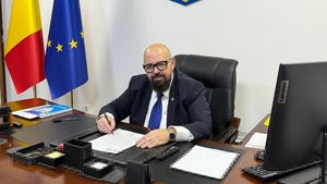 Piedone a făcut PRĂPĂD în Arad! A închis la greu fast-food-uri, în plină zi. Oamenii au început frenetic să...