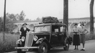Primele poze 3D, vechi din anii '30, descoperite din intamplare la un anticariat din Paris!