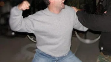 Un student din București a fost desfigurat într-un club din Focșani! Totul a plecat din cauza unei fete