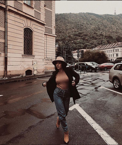 Nicole Cherry și-a pus silicoane?! Cum arată acum bustul cântăreței