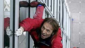 Spiderman, Alain Robert, va escalada hotelul Intercontinental din Bucuresti!