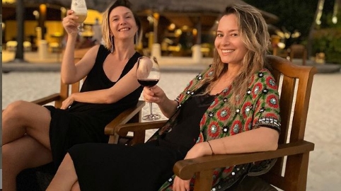 Adela Popescu s-a întors din Maldive și se întreabă: ”Oare sunt o mamă bună?” Răspunsul i l-a dat Laura Cosoi
