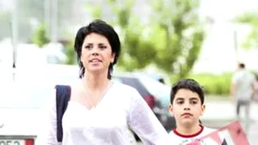 Luminita Anghel vrea sa-si izoleze copilul de fostul sot