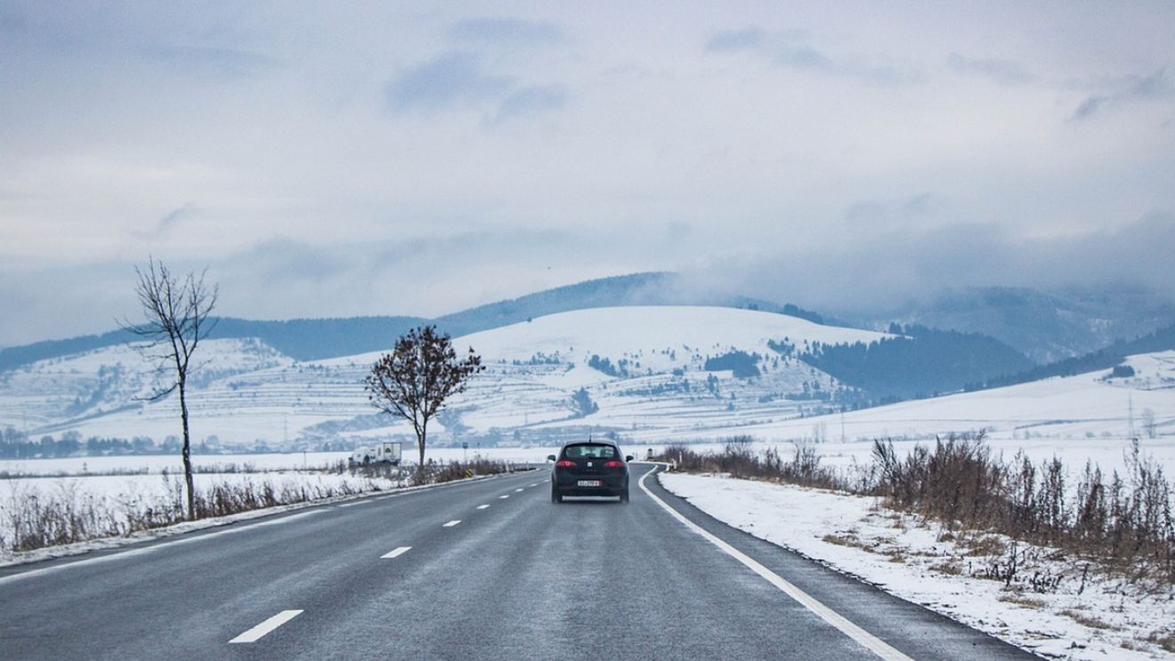 Ce ne oferă prognoza meteo pentru finalul lunii noiembrie. Rafale de vânt cu o viteză de 120 de km/h, ninsori și frig