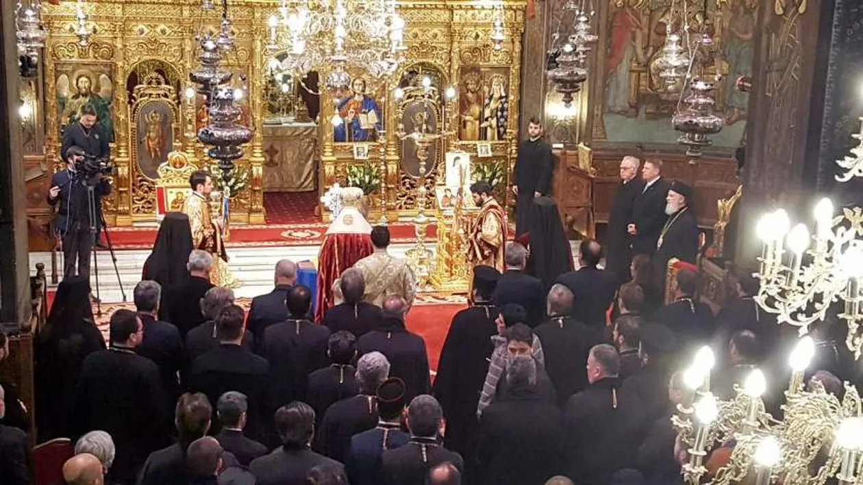 Adio slujbe transmise pe Internet! Sfântul Sinod a interzis filmările în biserici