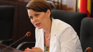 Deputata care a interzis fumatul vine cu o nouă propunere: 200 de euro pentru…