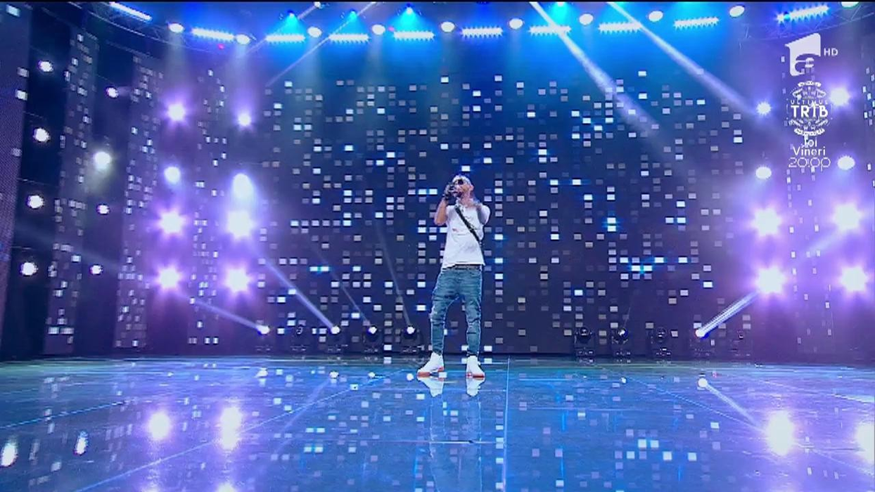 Vedeta Antena 1 și un campion MMA, reținuti după ce au dat bani falși unor prostituate de lux