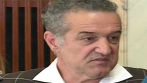 Becali incearcă o nouă manevră pentru a se elibera mai repede! Vezi ce vor să facă avocatii latifundiatului din Pipera