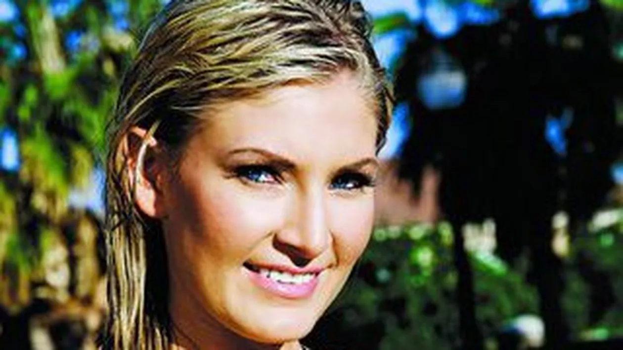 Ascunde defectele la plaja cu un costum de baie potrivit!