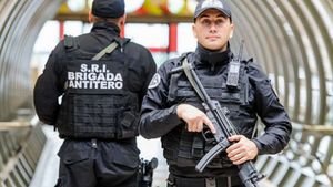 Alertă cu bombă, în această seară, în Capitală. Când au ajuns la faţa locului, specialiştii şi-au dat seama că e vorba de...