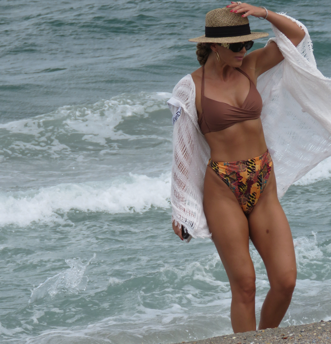 Denisa Nechifor,apariție răvășitoare la Mamaia