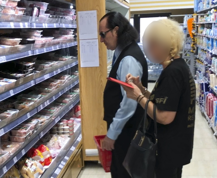 "Luceafărul huilei" și noua lui parteneră, la cumpărături