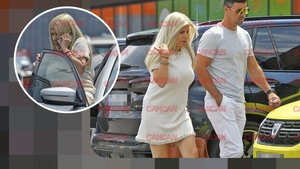 Imaginile care spun totul: Elena Udrea, la brațul lui Adrian Alexandrov! Momentele pe care fosta blondă de la Cotroceni le-a așteptat cu nerăbdare