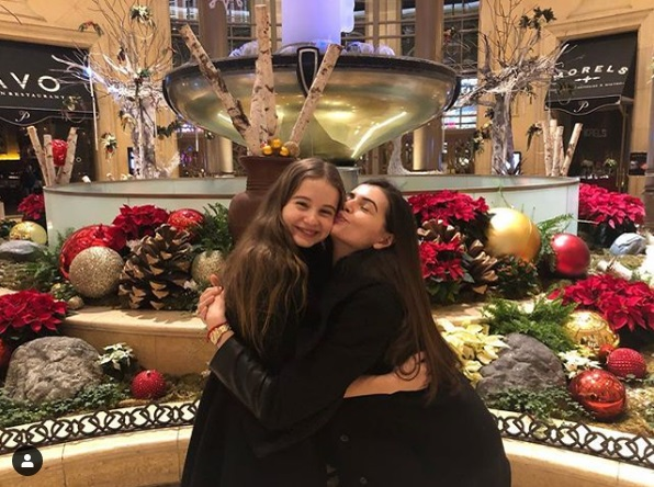Fiica lui Irinel Columbeanu calcă pe urmele mamei sale, Monica Gabor. Cum pozează Irina Columbeanu la 12 ani