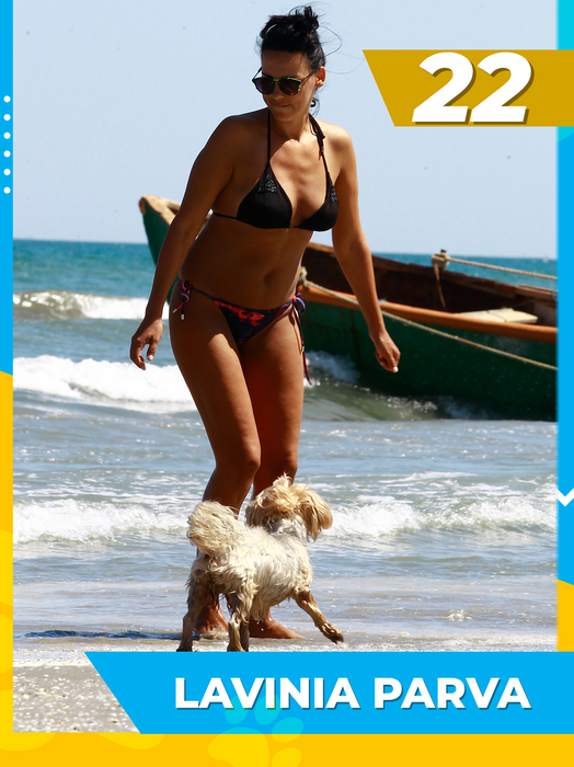 Top 25 dive cu prietenii necuvântători la plajă! Care e cea mai sexoasă dintre Bianca Drăgușanu, Crina Abrudan sau Lora?