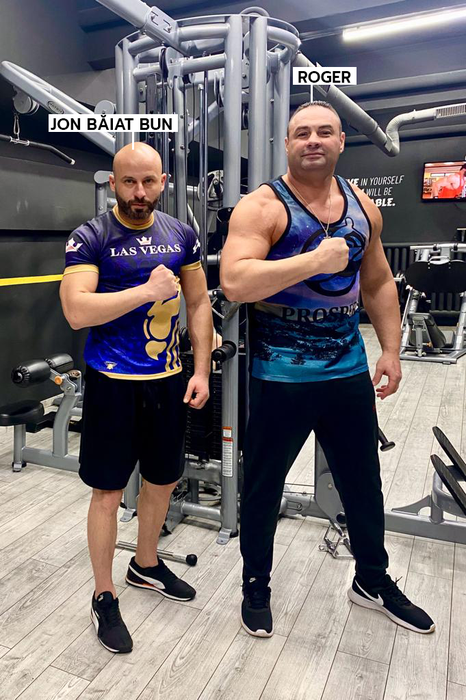 Roger Bogdan, alături de Jon Băiat Bun (SURSA FOTO: CANCAN.RO)