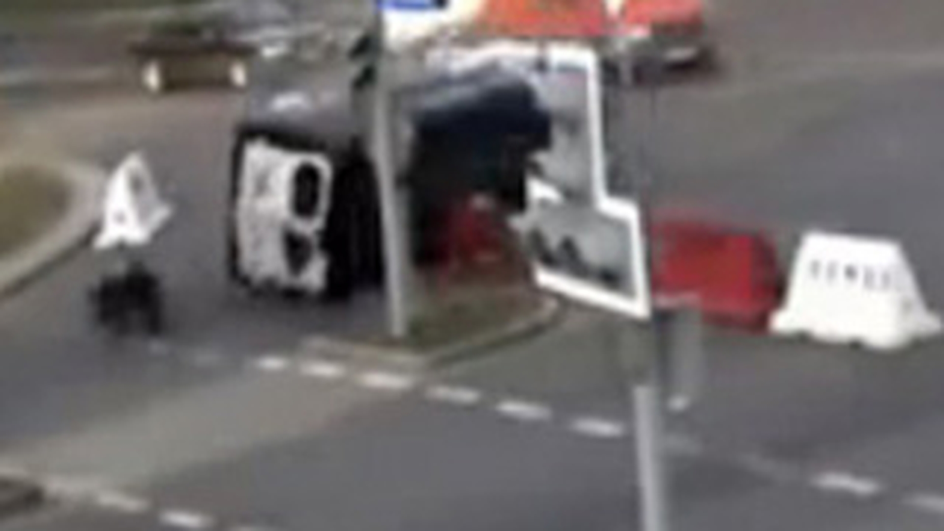 VIDEO Asa ceva se intampla o data la o mie de ani! Nimeni nu are o explicatie pentru faptul ca a ramas in viata dupa accidentul asta! Faza asta o sa te dea pe spate!