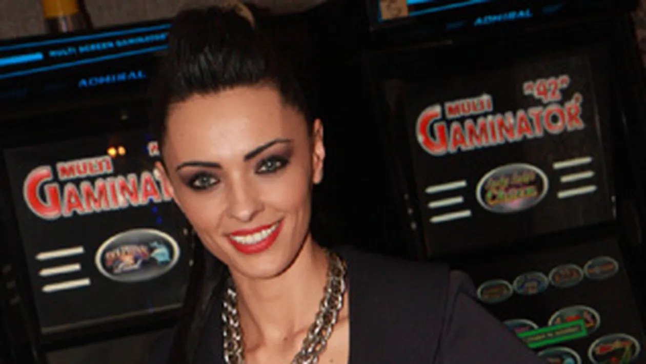 Cosmina Pasarin are un iubit foarte gelos!