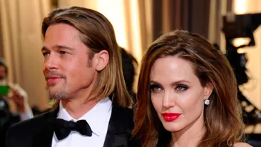 Angelina divortează de Brad Pitt. Acuzatii: crize şi...
