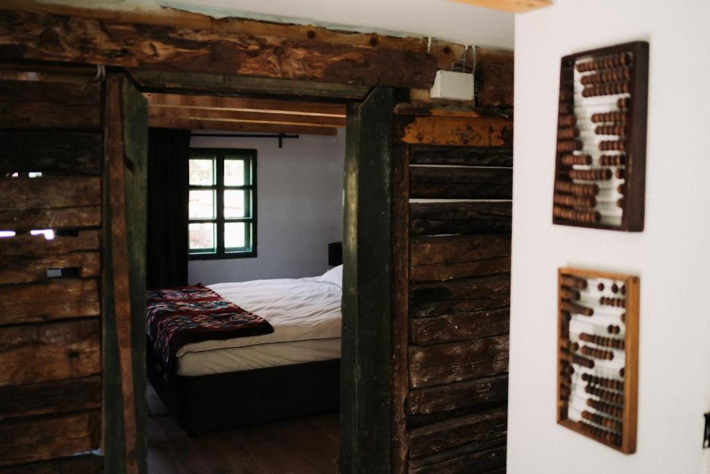 Pensiunea OberWood, moșia deținută de Andreea Esca în județul Sibiu. Foto: Booking
