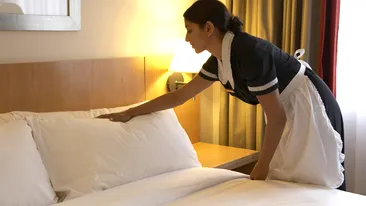 Câți lei primește salariu o femeie de serviciu în hotelurile din Mamaia, Costinești sau Vama Veche
