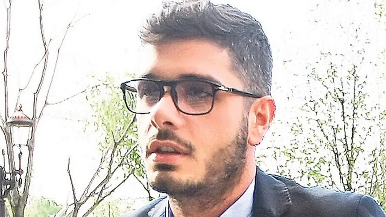 Cu cine a inlocuit-o Vincenzo pe Antonia! Primele imagini cu bruneta care l-a cucerit fostul sot al artistei!