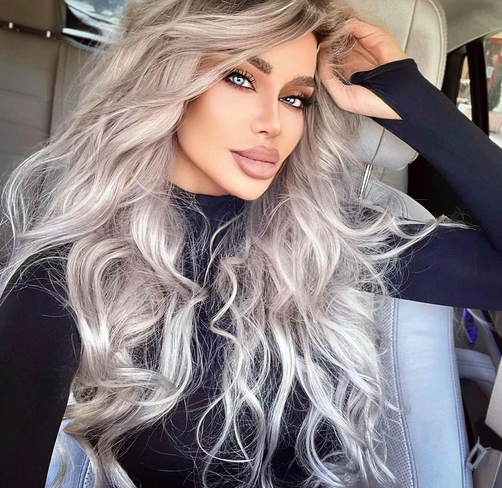 Bianca Drăgușanu, ironizată pe internet, după ce a postat o fotografie „dubioasă” cu ea „Are șoldul dislocat?”