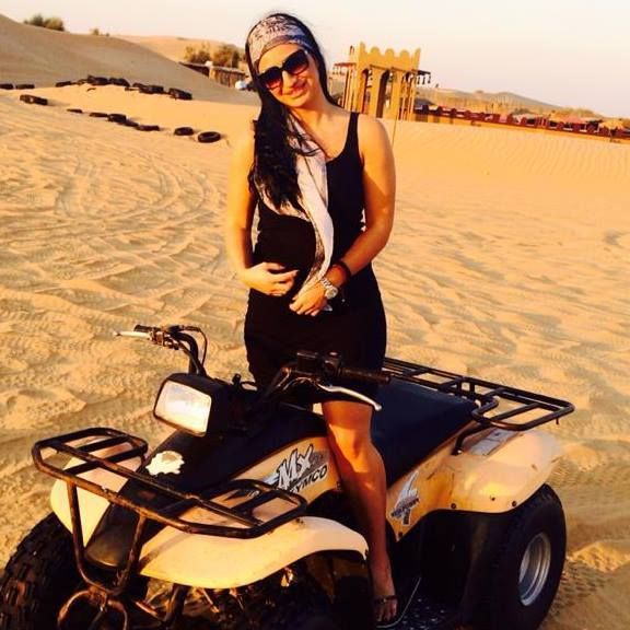 Simona, fiica de preot care cânta manele, s-a schimbat radical
