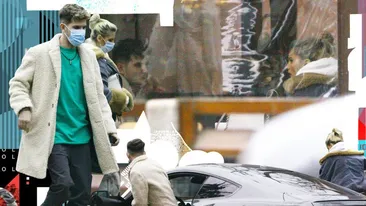 Sexoasa de la Neatza și fostul au celebrat la restaurant ultima împăcare, înfofoliți și mascați