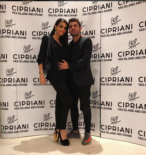 Soţia lui ADRIAN MUTU, prima imagine cu burtica de gravidă! Uite cum arată SANDRA cu o lună înainte să nască