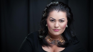 Cum a scapat de conflictele cu Vadim Tudor sau Gigi Becali sexy-politiciana, Anca Carcu, s-a transformat radical...la propriu!