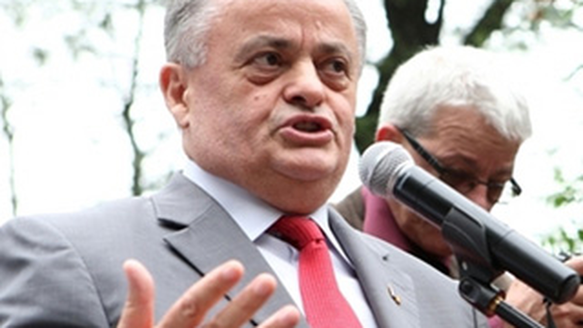 Exit-Poll ora 18:00 USL castiga tot, cu o exceptie, Neculai Ontanu la Sectorul 2