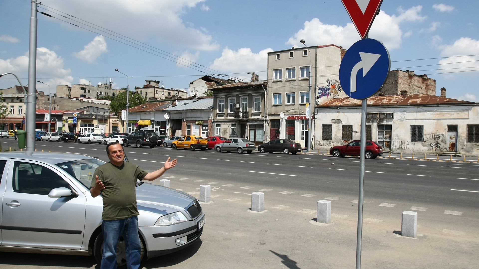 Atenție, șoferi! A apărut Codul Rutier de București: ”Prioritatea de linie de tramvai”